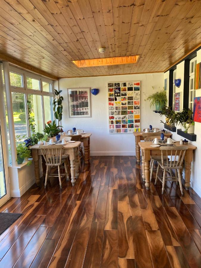 Quay Lodge Westport Luaran gambar